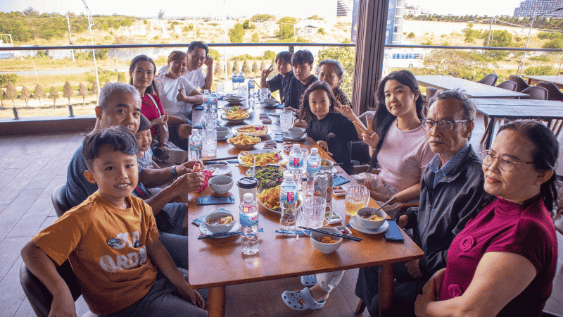 Nhà hàng hải sản gần đây Cơm Niêu Vịnh Xanh Cam Ranh